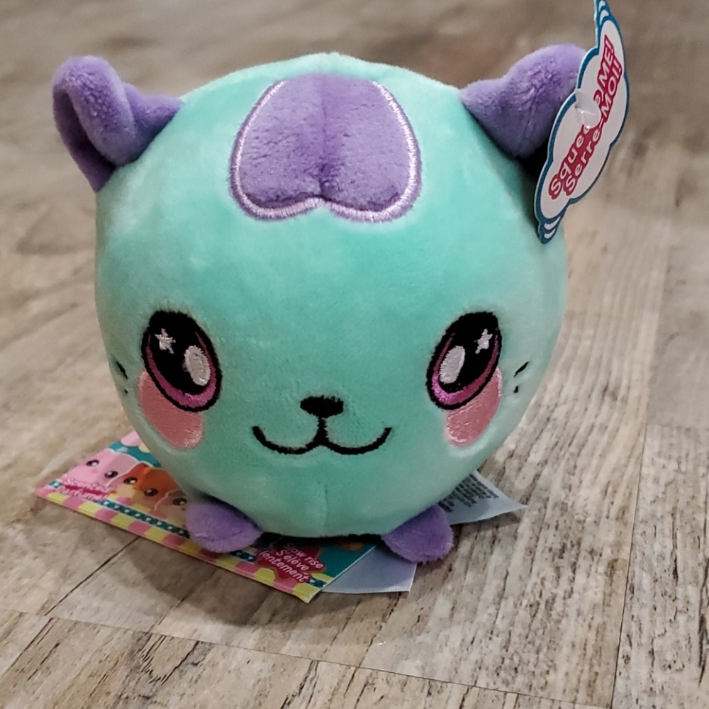 NWT squeezamal